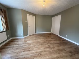 Living room- click for photo gallery